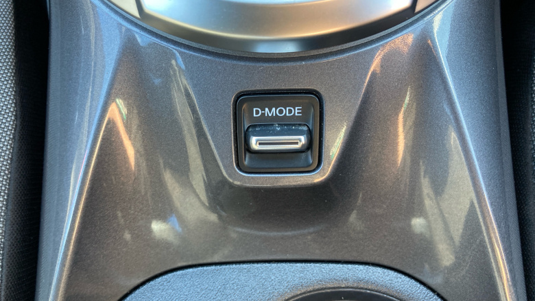 Nissan Juke 1.0 DiG-T 114 N-Connecta 5dr Petrol Hatchback